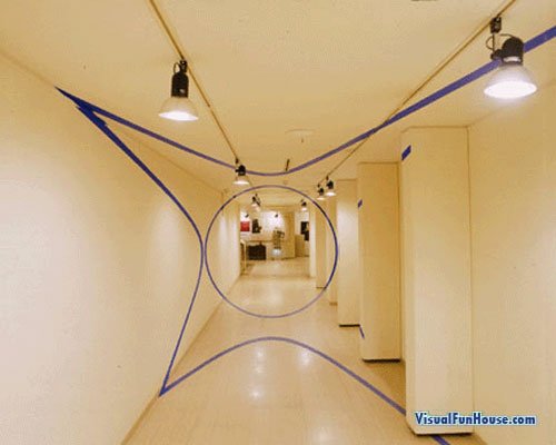 optical-illusion-hallway
