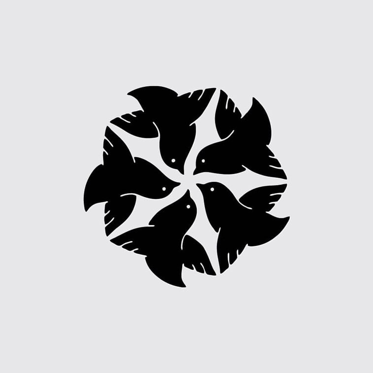 logo silver lounge