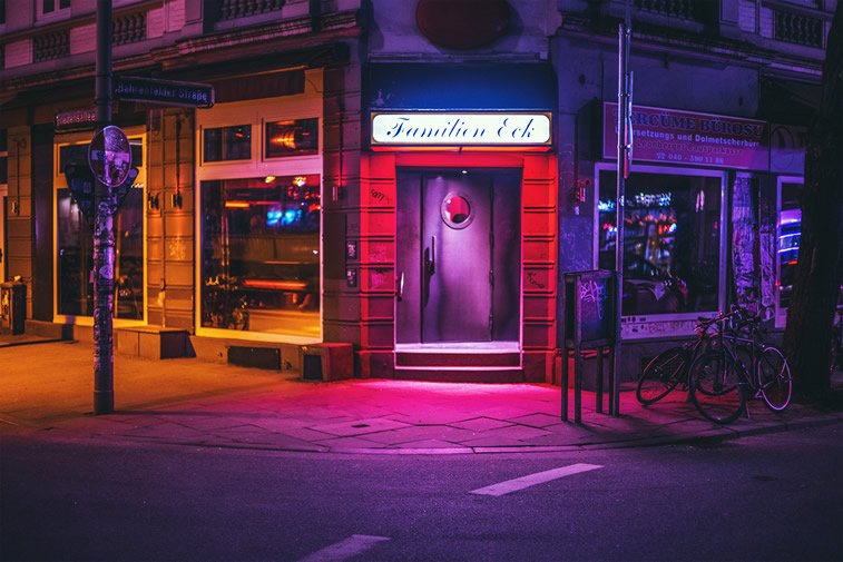 hamburg nocu fotografija ulaz na uglu