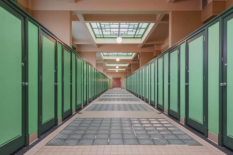 interior change rooms lockers
