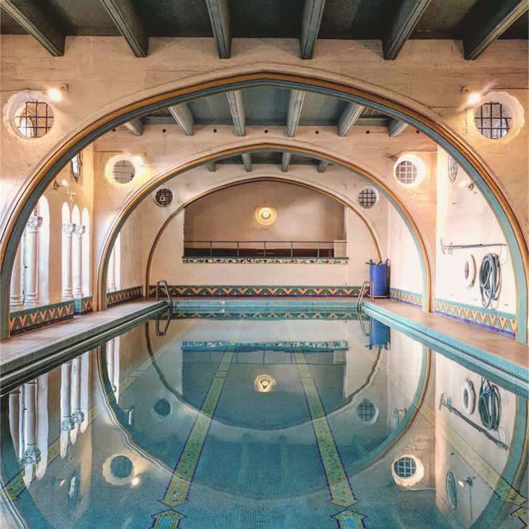 swimming pool arc symmetry