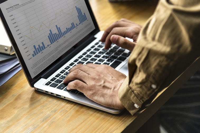 website performance metrics laptop