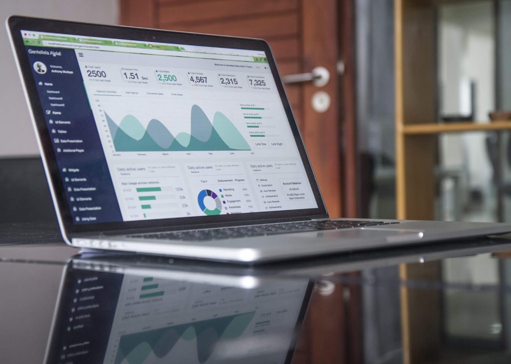 laptop graph website performance